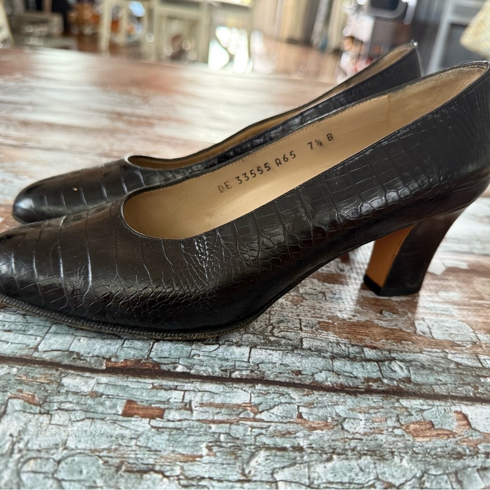 Salvatore Ferragamo Black Croc-Embossed heels - Picture 2 of 12